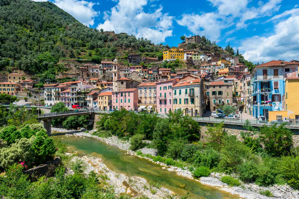 borgo di Badalucco in Liguria