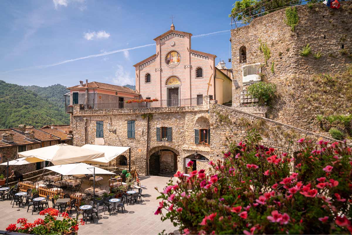 borgo di Apricale in Liguria
