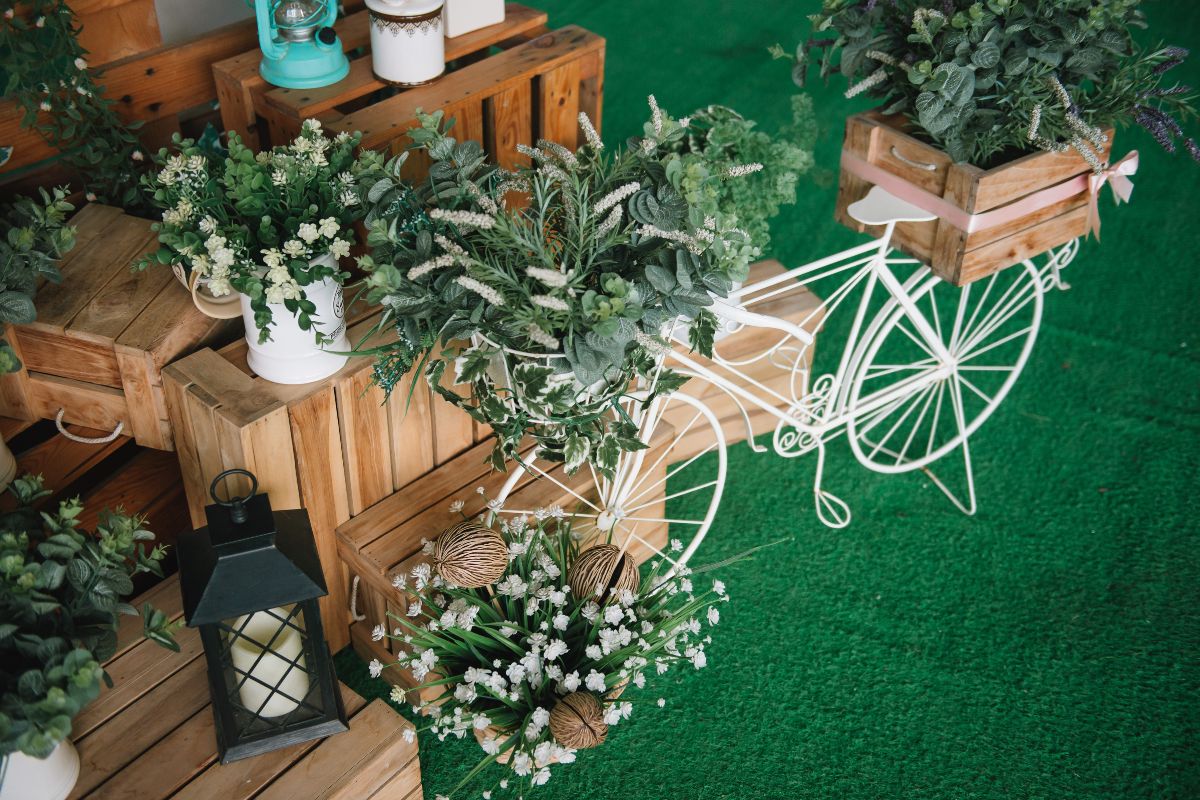 cassette shabby in giardino