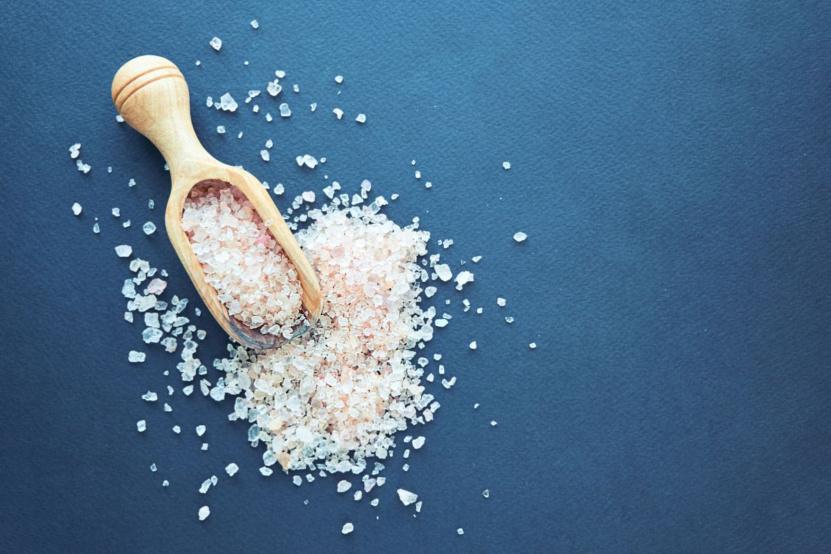 Muffa nei cassetti? Il rimedio geniale della nonna con il bicarbonato