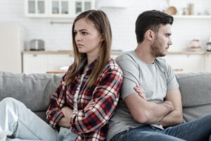 Coppie zodiacali che non funzionano: i 4 peggiori match secondo l’oroscopo