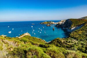 Isola di Ponza: il gioiello del Lazio che incanta con le sue acque turchesi