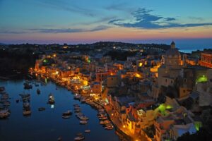 Le 5 isole italiane perfette per un weekend romantico