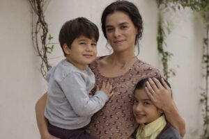 Bahar in crisi: tra il lavoro che vacilla e la casa a rischio – La forza di una donna