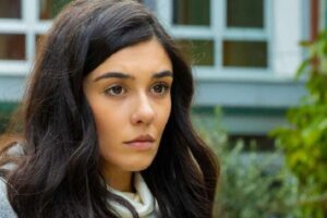 Un posto al sole 30 giugno-4 luglio: Rossella scopre la verità su Fusco