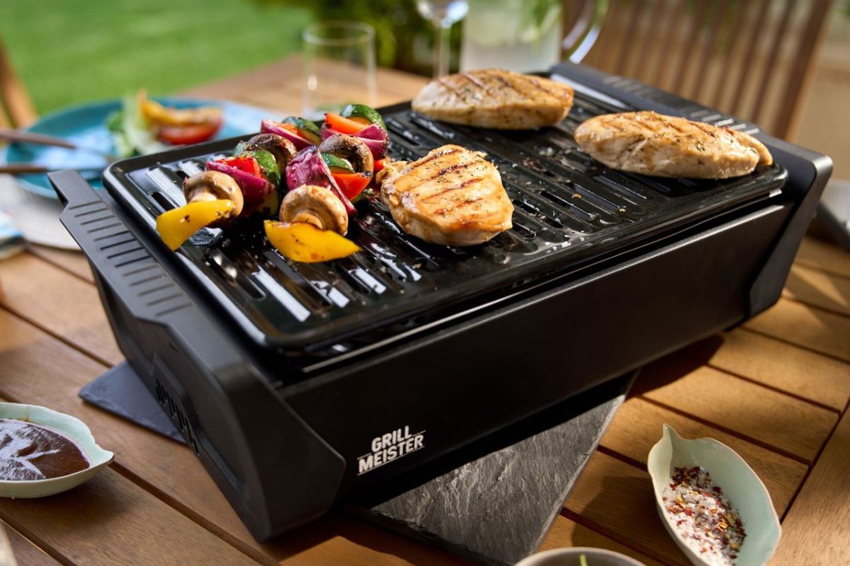 scopri il barbecue per l'estate