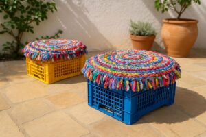 Con cassette di plastica e stoffa riciclata fai pouf estivi leggeri e colorati