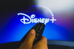 Operazione Vendetta: il thriller con Rami Malek da non perdere il 17 luglio su Disney+
