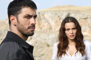 Canale 5, cambio palinsesto il 6 luglio: La notte nel cuore accorciata