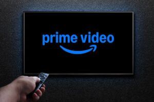 Mai dire sì: la serie con Brosnan che ha cambiato la TV degli anni ’80 è su Prime Video
